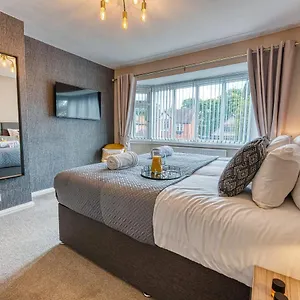 maple-house.hotelsin-nottingham.com/
